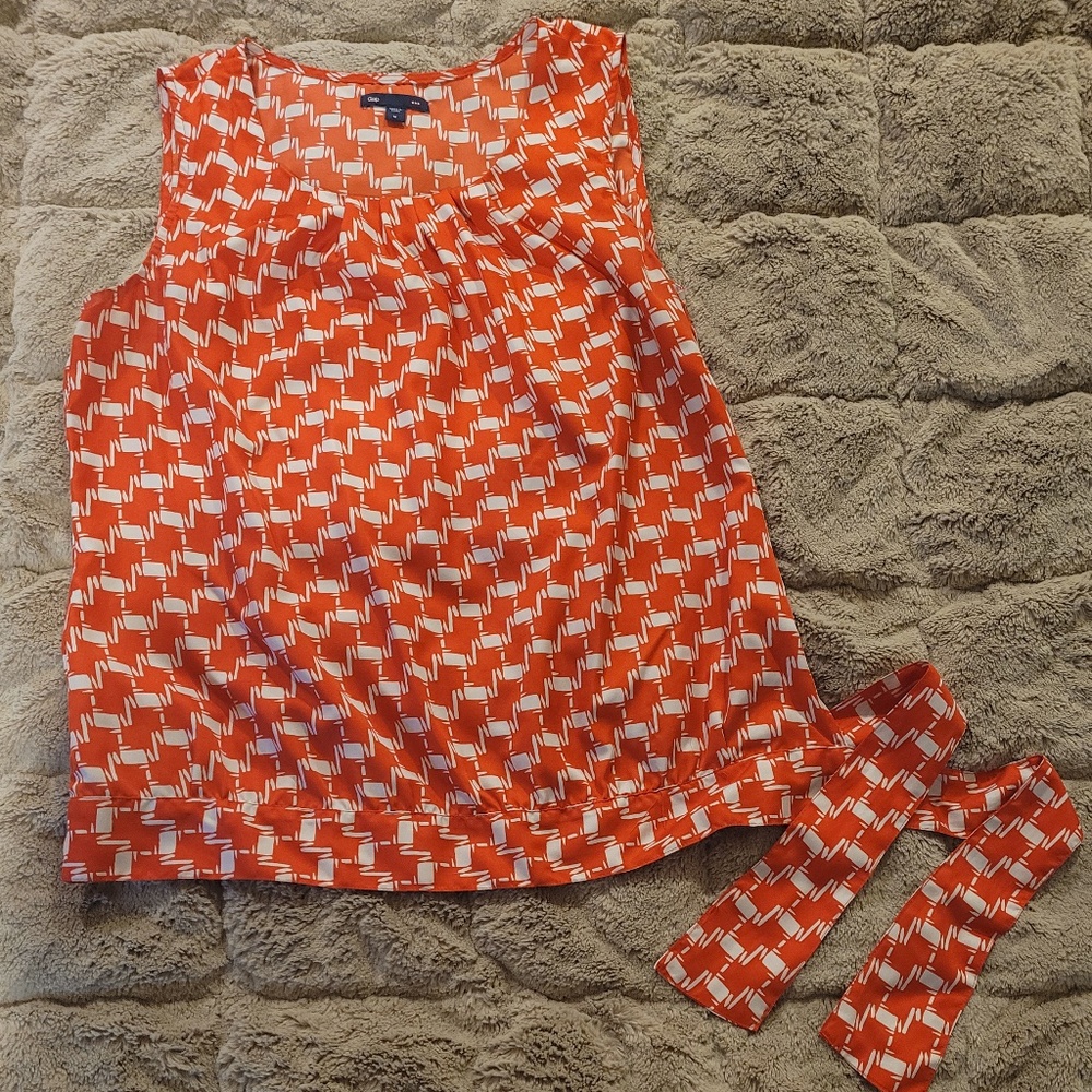 Gap Women's Medium Orange Check Shell with hip tie